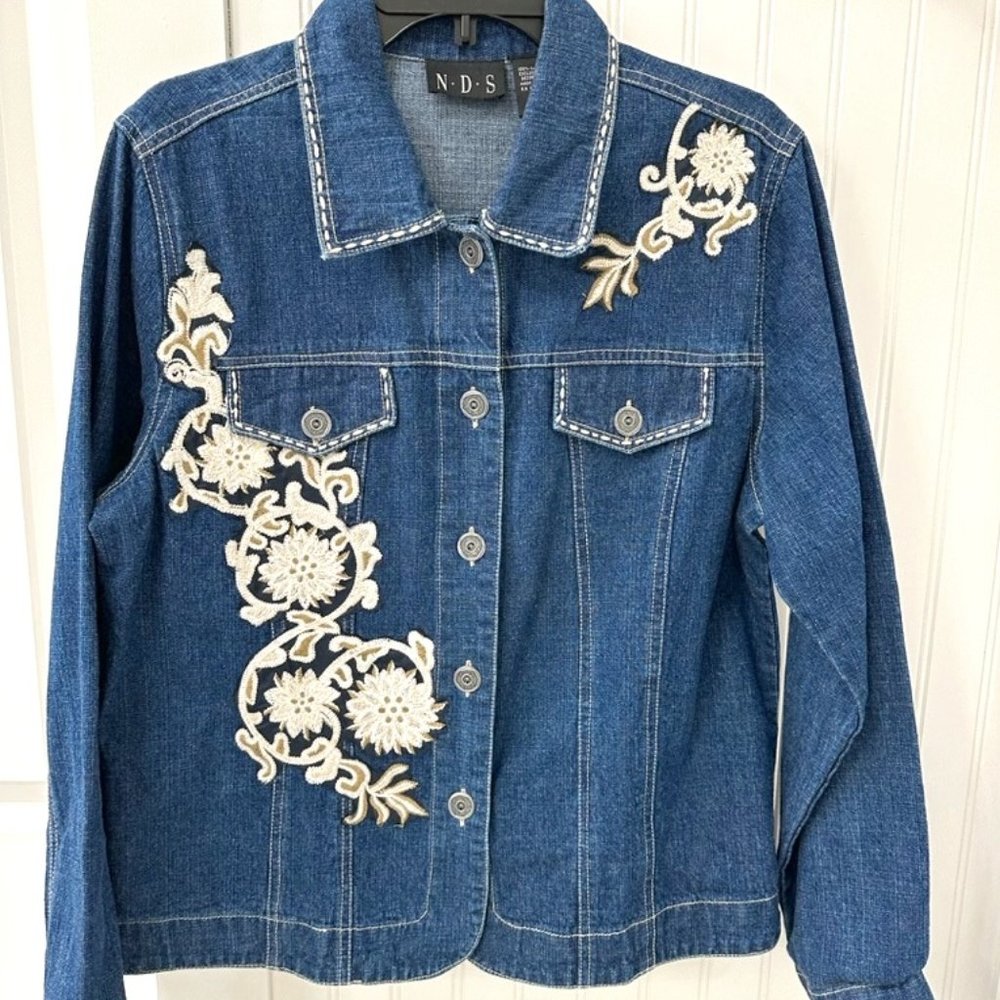 N.D.S. Ladies Embroidered Blue Jean Jacket Sz. L